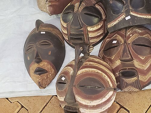 Masques traditionnels africains en bois